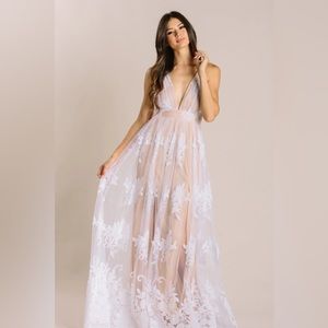 Morning Lavender Angeline Velvet Lace Maxi Dress